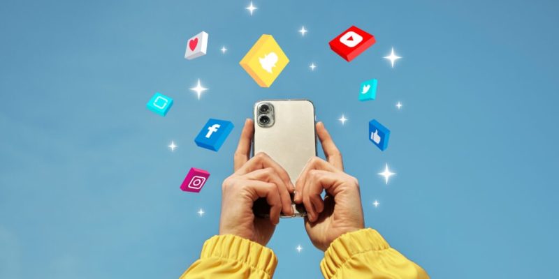 social-media-concept-with-smartphone-1024x683